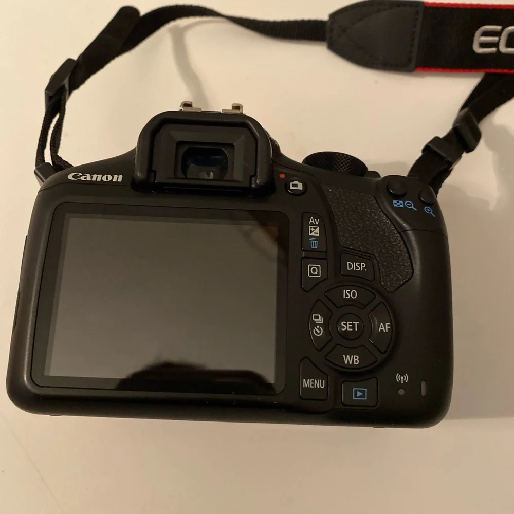 📸 Canon EOS Rebel T6 Body – Black | Barely Used | Original Box